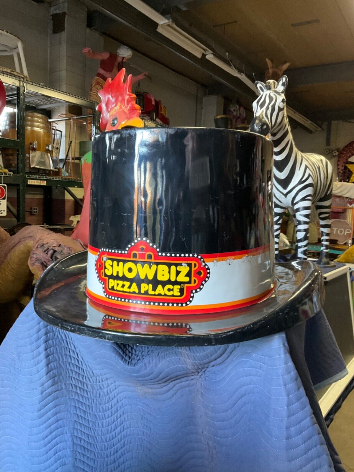 Vintage Chuck E Cheese ShowBiz Pizza Place Top Hat