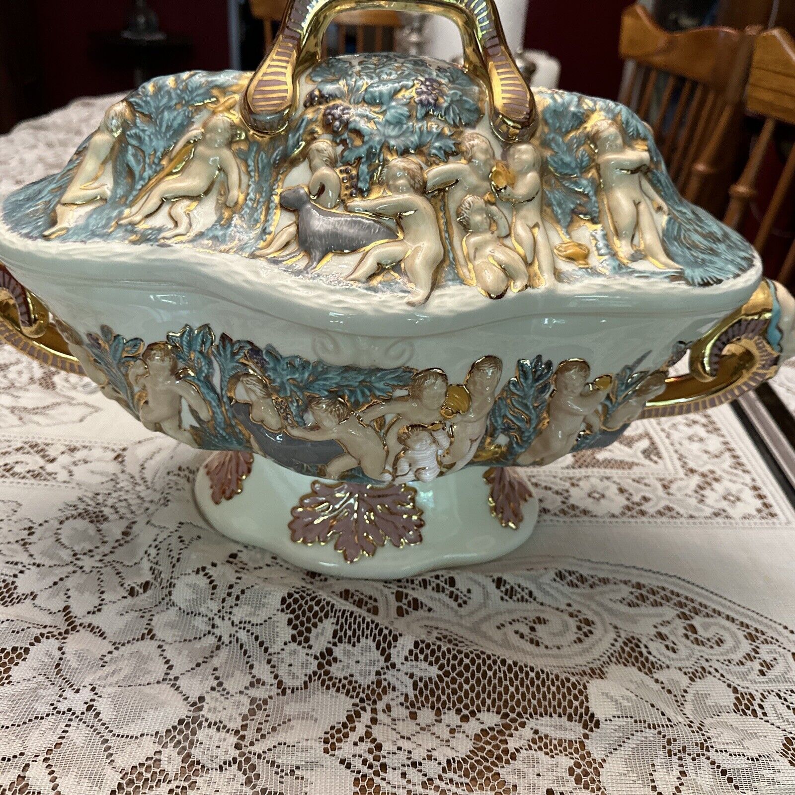 Vintage Italian Style Porcelain Covered Serving Soup Tureen Centerpiece 1920-40s