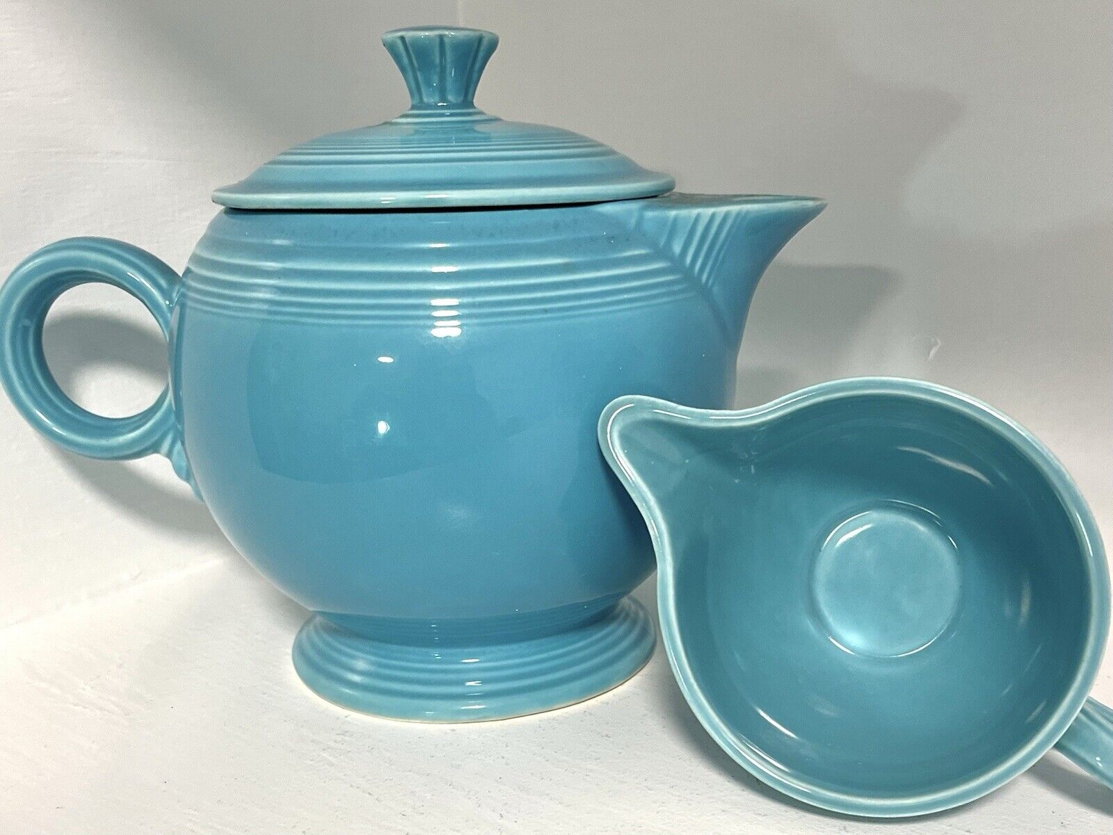 Fiesta Vintage Turquoise Teapot 1937-‘42, & Creamer 1937-‘69 HLC original, large