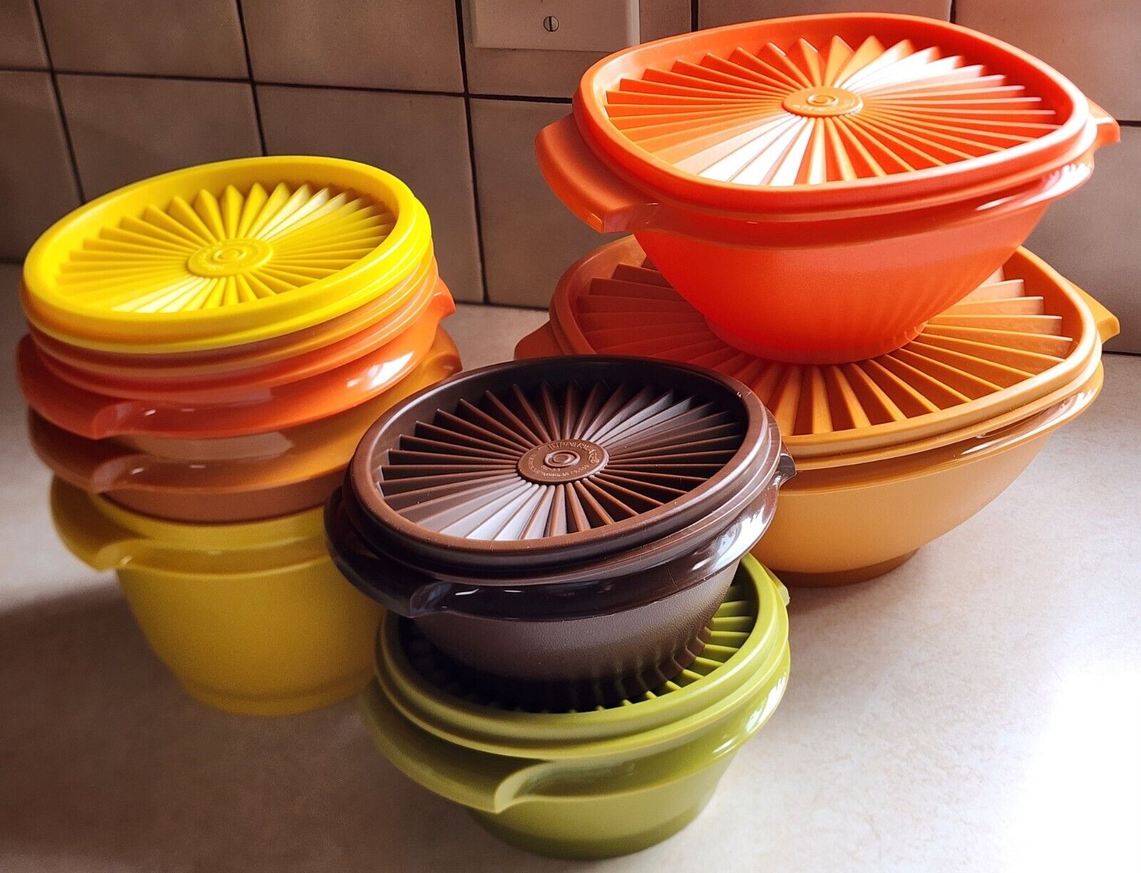 Vintage BRAND NEW OLD STOCK TUPPERWARE Harvest Bowls Lids Sevalier Large Lot