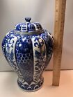 Chinese Antique Vintage Blue and White Porcelain Ginger Jar with lid Signed