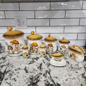 Vintage 78-83 Merry Mushroom 8 Piece Set Sears Roebuck Spoon Napkin S&P Shakers