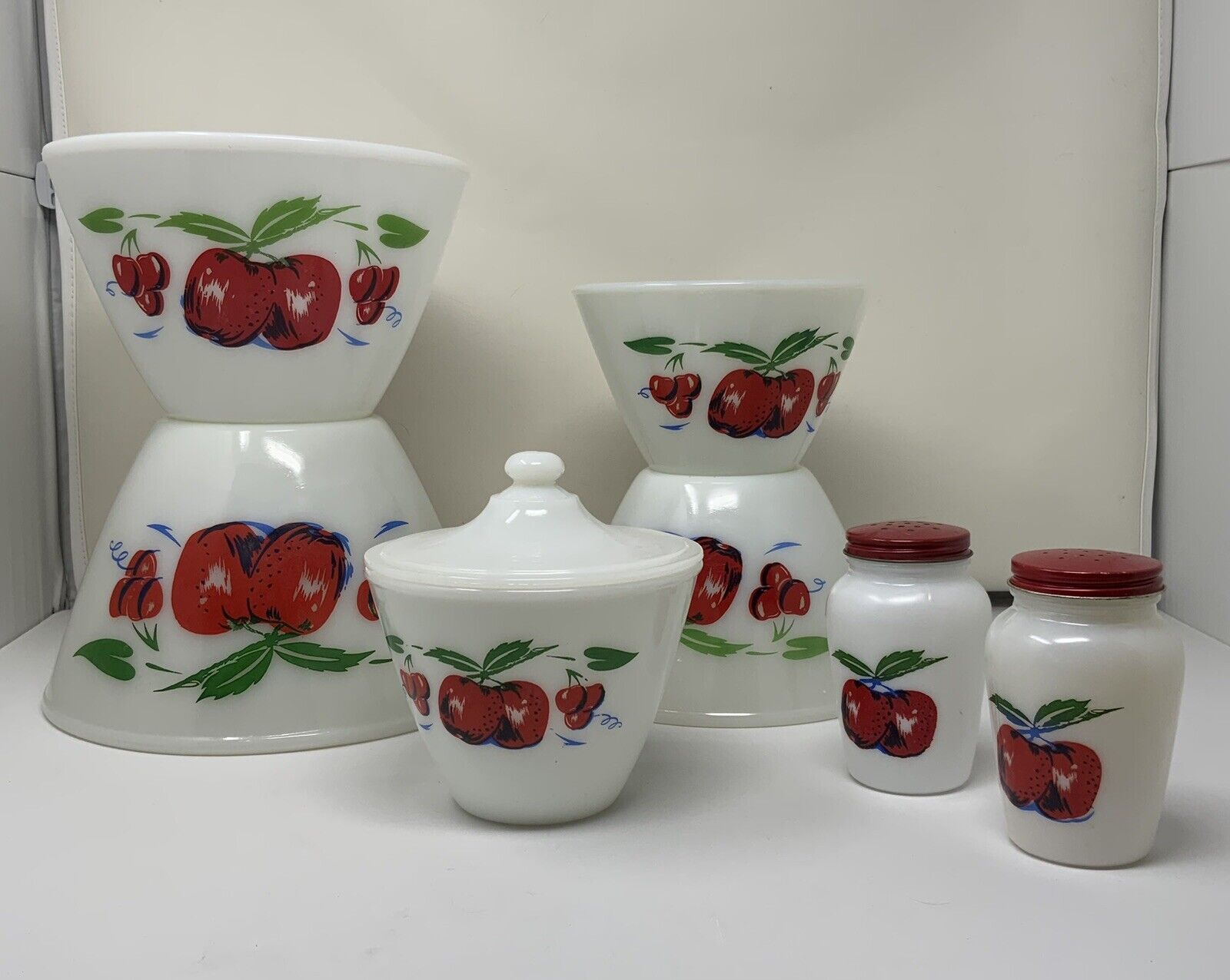 New ListingVtg Fire King COMPLETE SET Apple & Cherries BOWLS, GREASE JAR/LID, S&P SHAKERS!