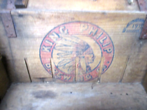VINTAGE 1911 KING PHILIP GLOUCESTER MASS. BEER WOOD CRATE with LID