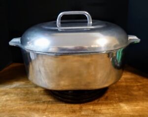 Vintage 1960s GHC Wagner Magnalite #4265 2 Gallon Covered Aluminum Roaster