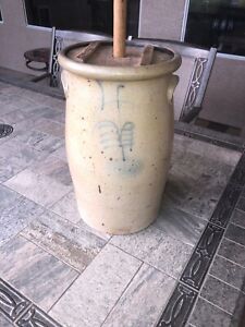 Antique RED WING Bee Sting Stoneware 4 gal BUTTER CHURN w Lid & Plunger ~