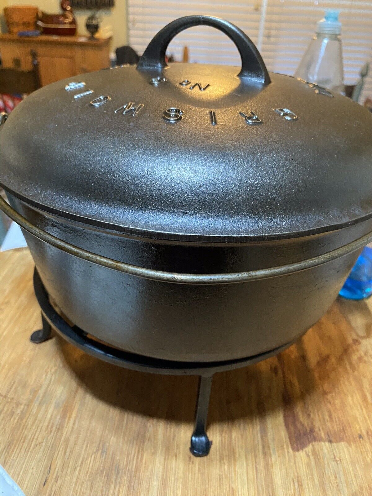 Griswold. 1920 No. 9 Cast Iron Tite - Top Baster Dutch Oven834 & Lid 2552 Antiqu