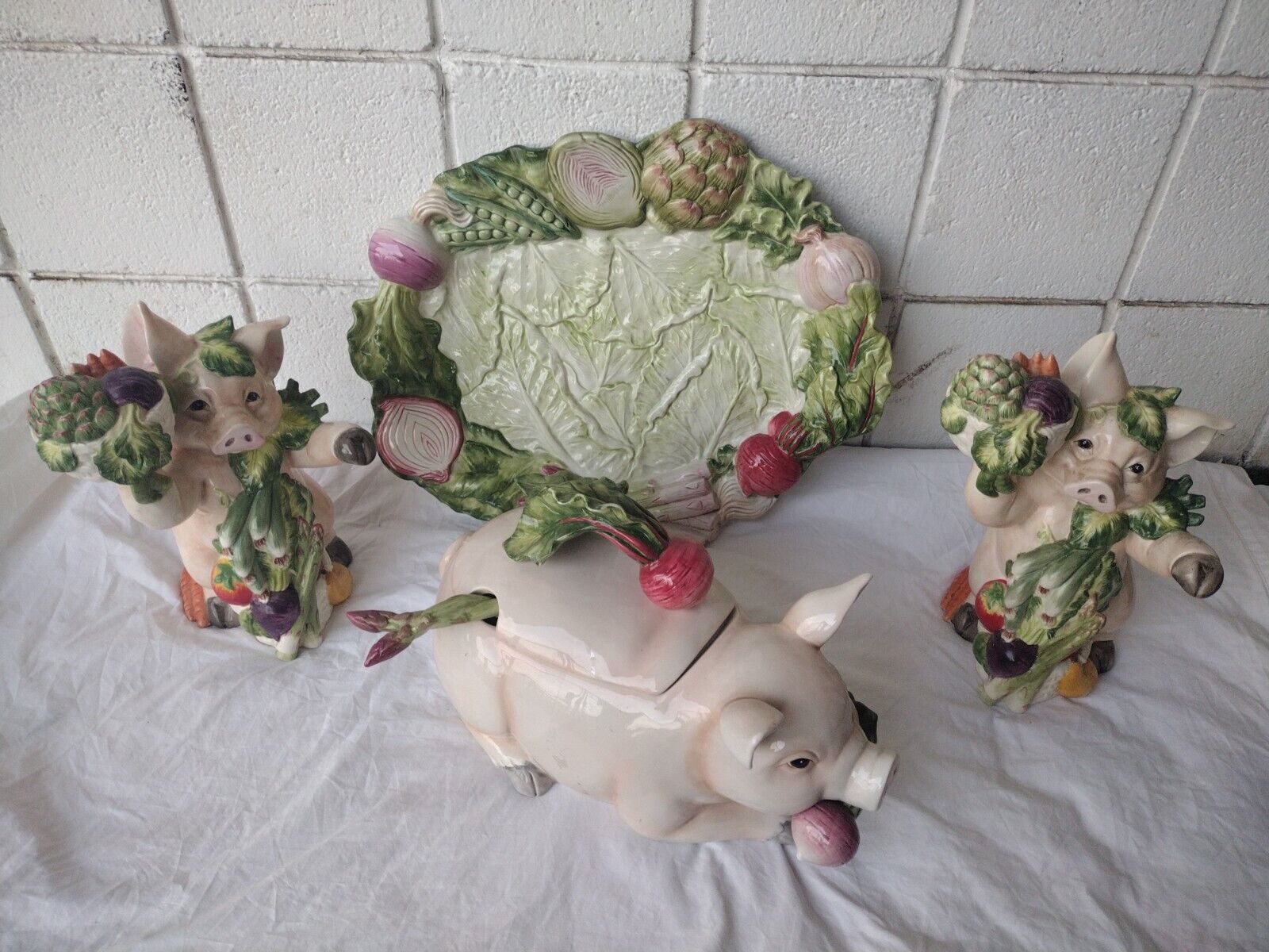 Fritz and floyd pig soup tureen / 2 Percy The Pig 13" Figures.retired Exc Cond