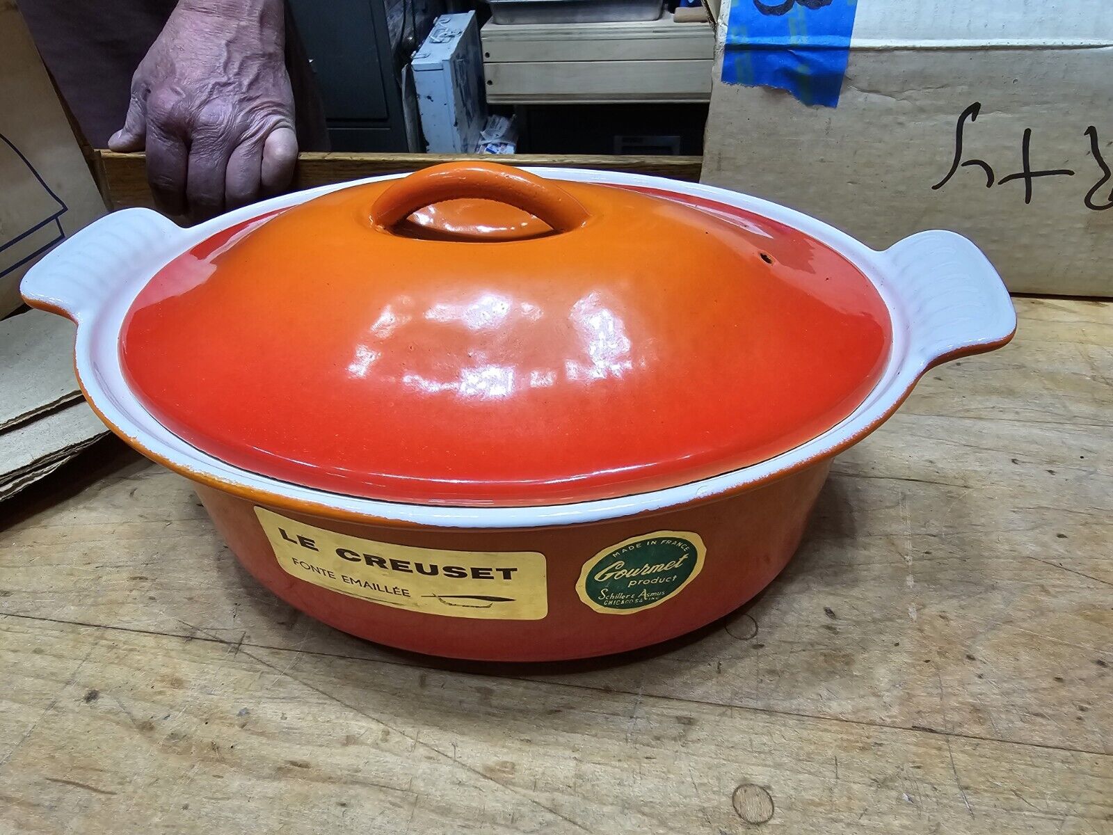 NEW!! Vintage Le Creuset #22 4.25 Qt Dutch OVEN, FLAME ORANGE Made In France