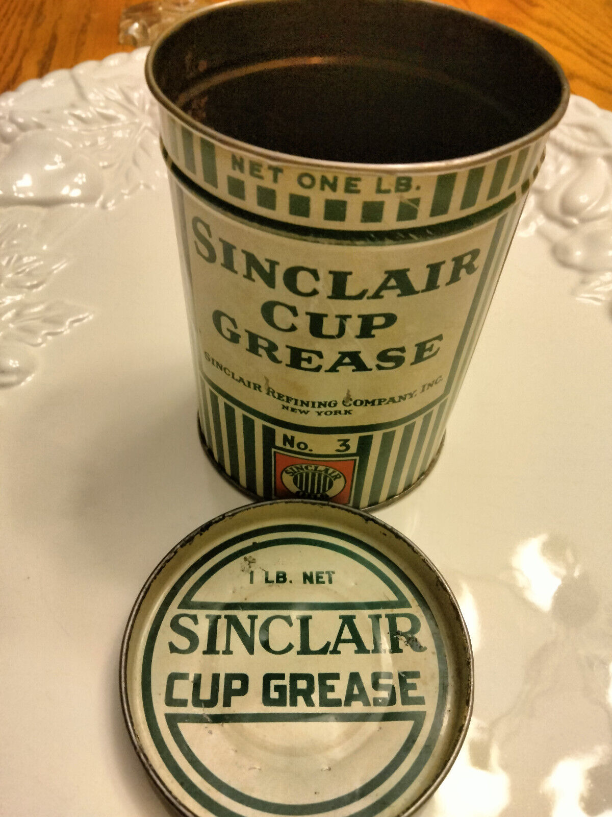 Sinclair No 3 Cup Grease Vintage green stripe can with lid antique rare gas oil