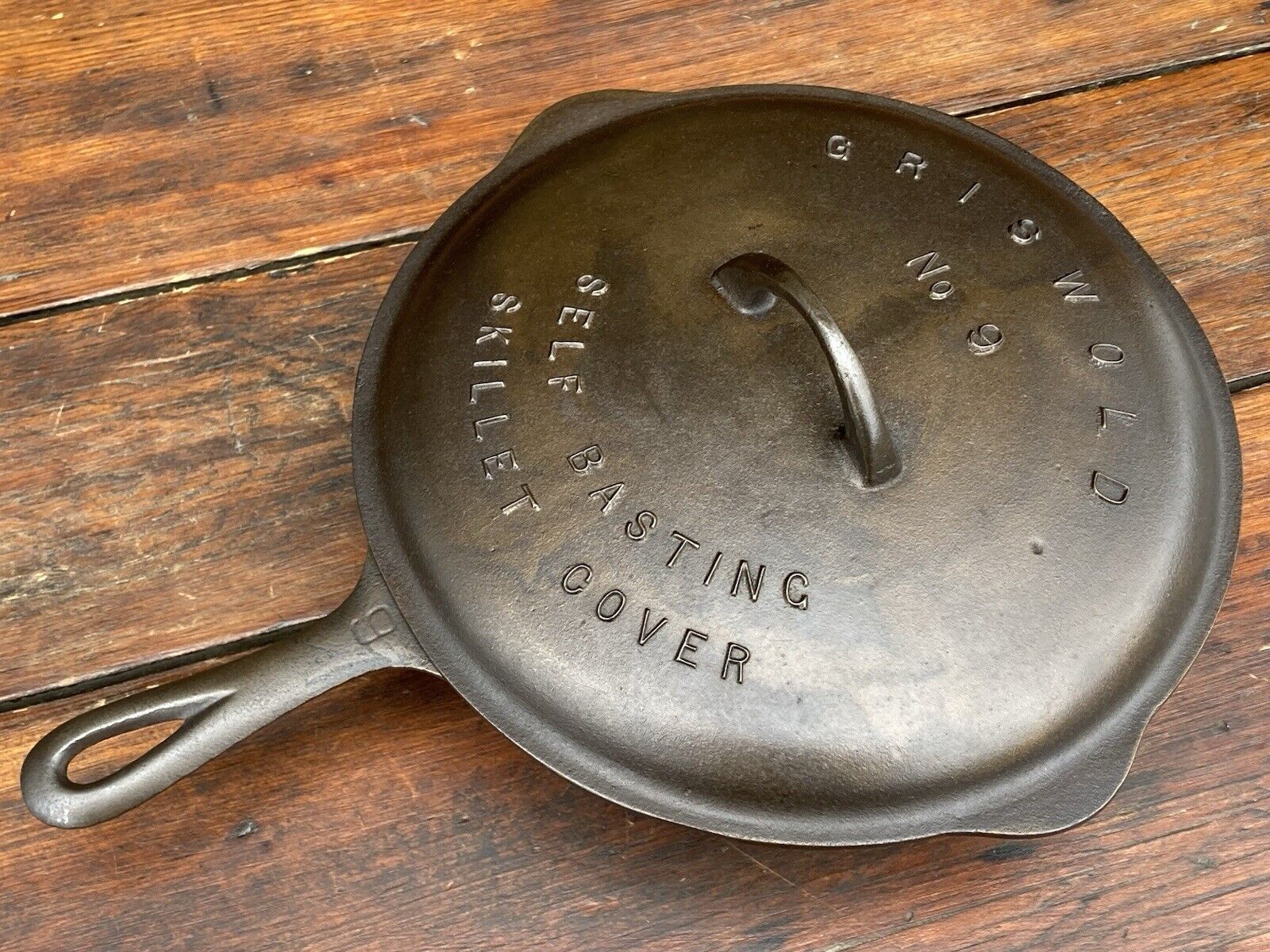 Griswold Cast Iron #9 Large Block Logo Heat Ring Skillet with Matching Lid