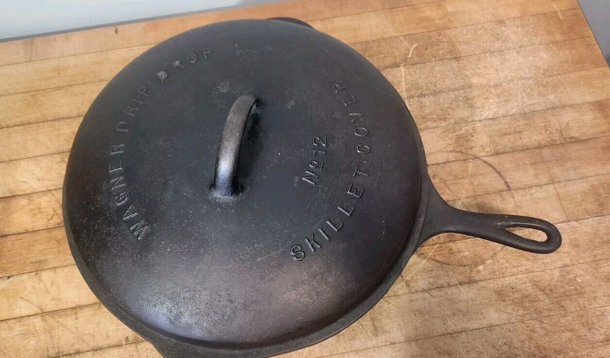 Early Wagner Sidney No 12 Cast Iron Skillet with lid 1920s