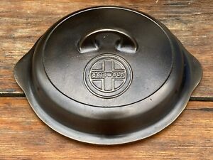 Griswold Cast Iron #4 Button Logo Skillet Lid