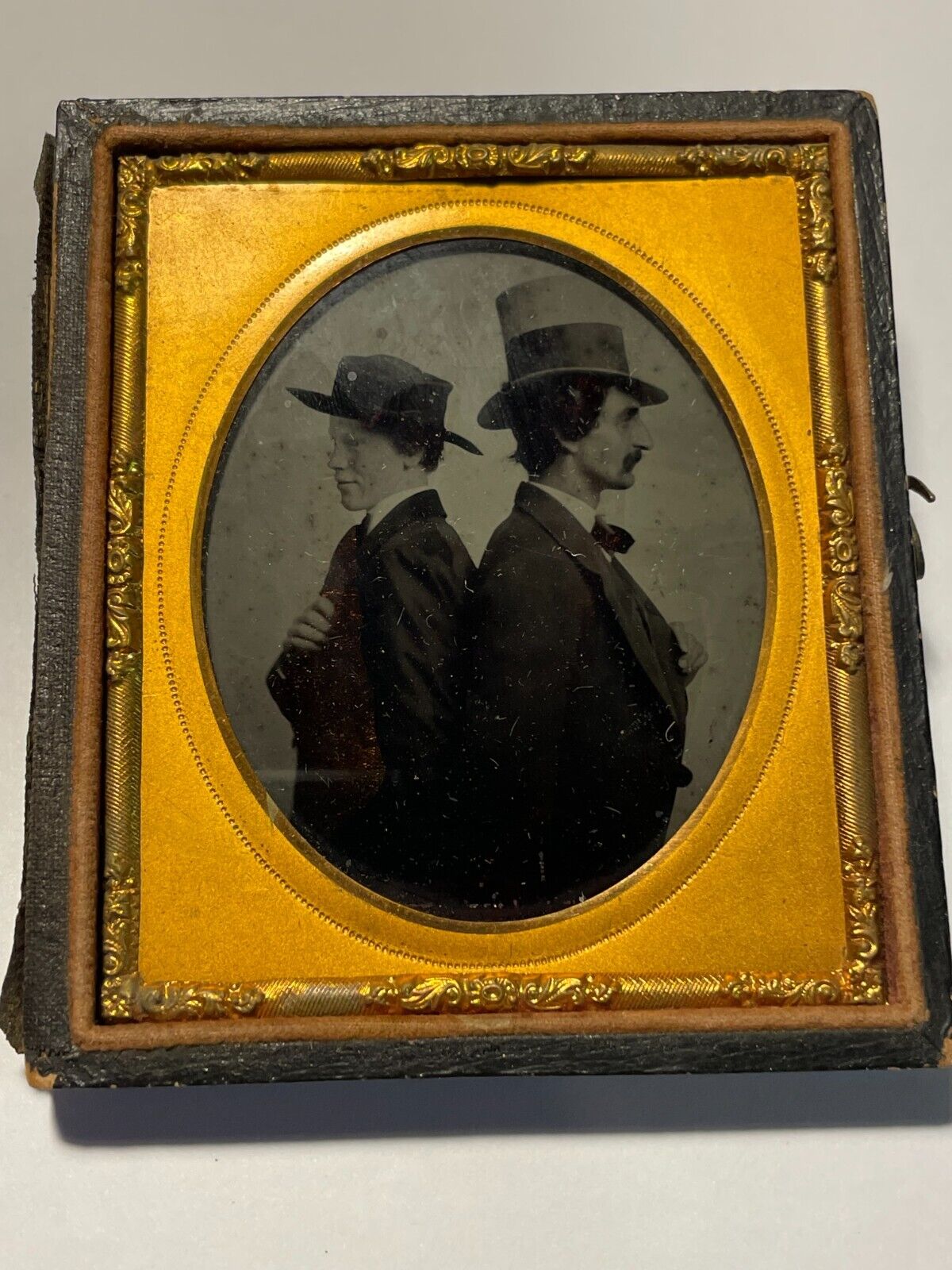 Glass Ambrotype 1850s-60s 2 men in hat & top hat back to back an unusual photo