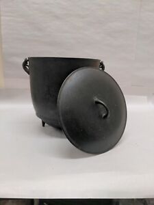 Rare Antique 18th C. Cast Iron Bean Pot W/ Lid
