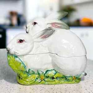 Vintage Italian Bunny Rabbit Tureen with Ladel. RARE