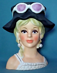 VINTAGE HTF 7" ROYAL CROWN 3411 SUNGLASSES & HAT TEEN HEAD VASE NEAR MINT MARKED