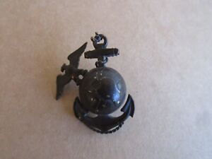 VINTAGE UNITED STATES MARINES EAGLE GLOBE & ANCHOR SCREW BACK HAT PIN WWII (?)