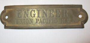 VINTAGE UNION PACIFIC RAILROAD ENGINEER HAT BADGE BRASS ORIGINAL