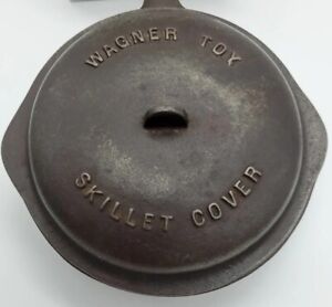 WAGNER CAST IRON TOY Skillet 1365 With RARE LID COVER Sidney Marked Antique Vtg