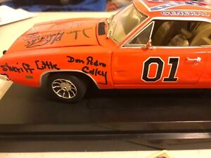 Dukes of Hazzard  General Lee autograph  by (8)  1 /18 Die Cast Model Car Rare