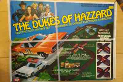 1981 IDEAL DUKES of HAZZARD SLOT CAR RACING SET with GENERAL LEE & SHERIFF CAR 