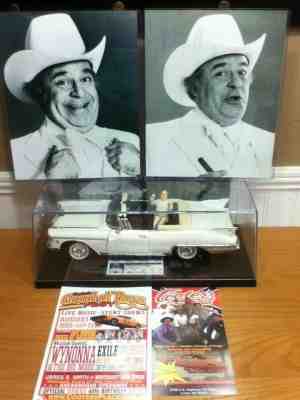 DUKES OF HAZZARD GENERAL LEE 1/18 BOSS HOGG CADILLAC w/BULLHORNS MEGO CASE - LOT