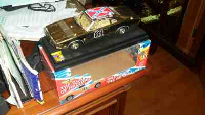 Ultra Rare BN Dukes of Hazzard George Barris GOLD General Lee 1/18 1/100