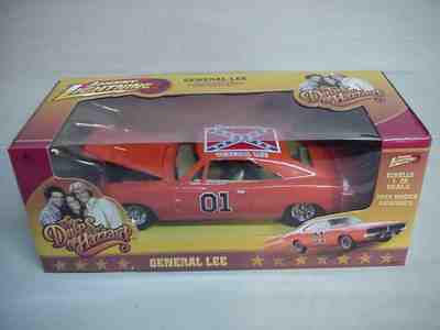 DUKES HAZZARD 1/25 GENERAL LEE 1969 DODGE CHARGER JOHNNY LIGHTNING  2011
