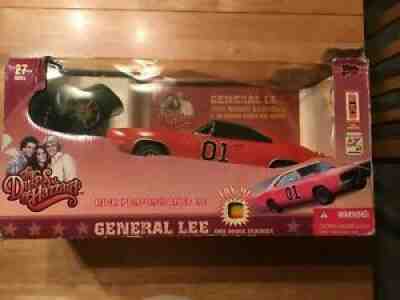 Dukes of Hazzard General Lee 1969 Dodge Charger 1:18 RC Radio Control Car