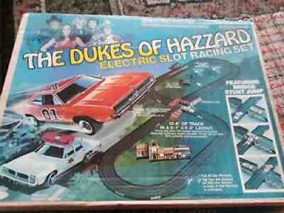 1981 The Dukes Of Hazzard Electric Slot Racing Set With Box