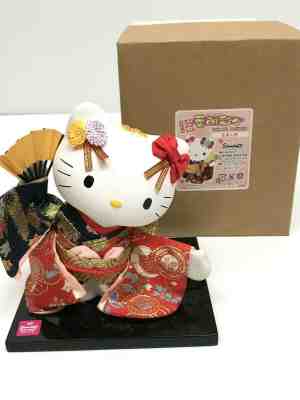 Details about   Tiny HELLO KITTY Japanese Kimono Geisha 2pcs Porcelain Dollhouse Miniatures