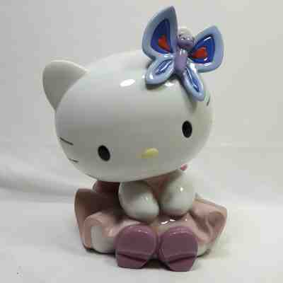 リヤドロ Nao by Lladro Porcelain Dressed for the Party Hello Kitty
