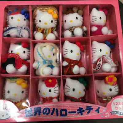 Hello Kitty of the world push doll 12 nation costume set Japan limited