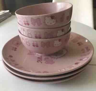 Hello Kitty Make Up Theme Pink Dish Set. RARE 2004. 3 Plates, 3 Bowels