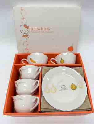 Hello Kitty teacup and saucer set of 5