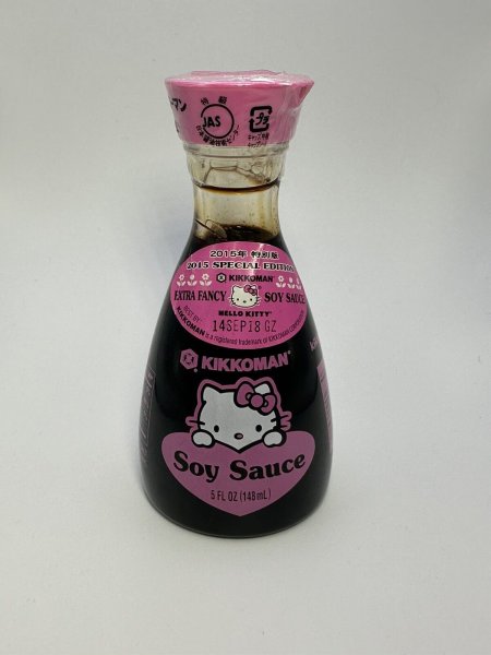 Kikkoman Limited Edition Hello Kitty Soy Sauce Series 2015, Sealed.