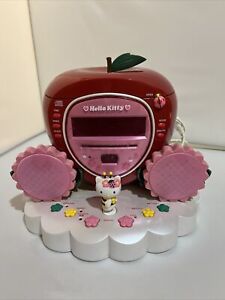 RARE 2004 Hello Kitty Apple Flower CD/AM/FM Radio