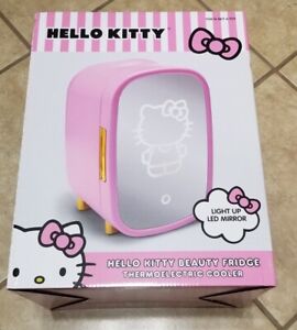 Sanrio Hello Kitty Pink Beauty Mini Fridge (7 Liter)
