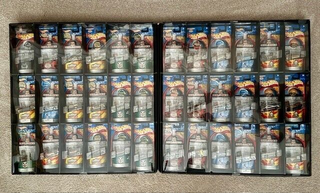 Hot Wheels World Race Highway 35 set + Ultimate Track Set + 1 x Zed 36 car
