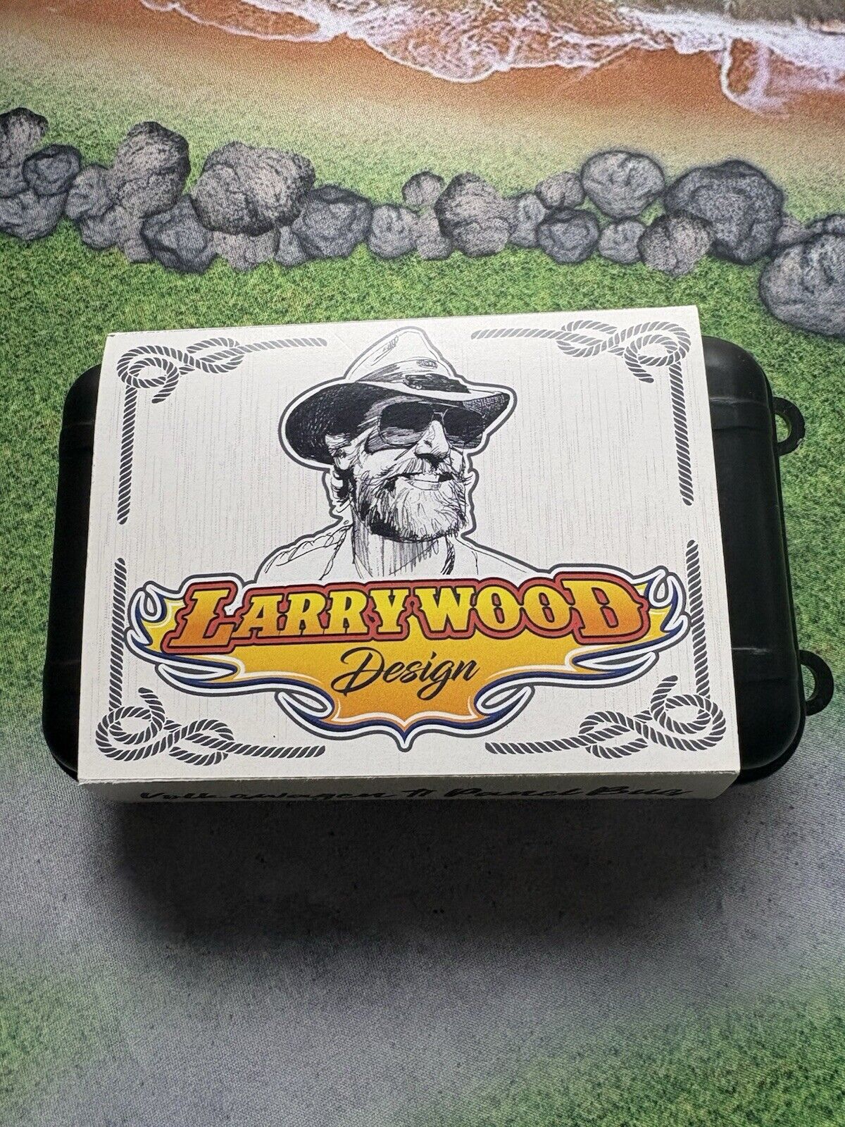 Hotwheels Volkswagen T1 Panel Bus Collab Larry Wood Legend & Malaya Mini Hobby