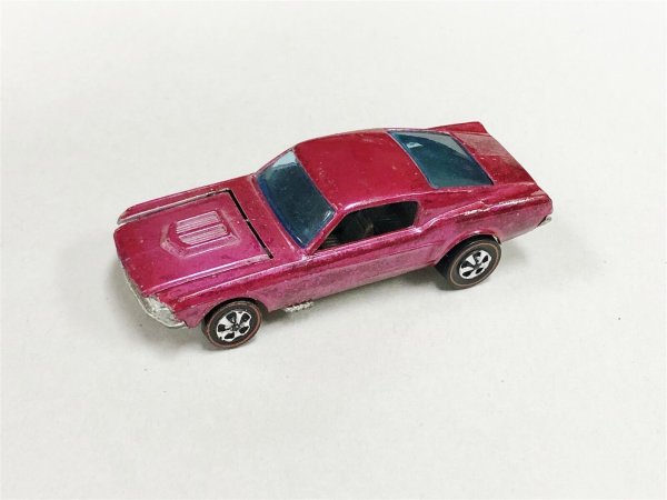 HOT WHEELS RED LINE HONG KONG CREAMY PINK MUSTANG w DARK INT C8 CONDITION