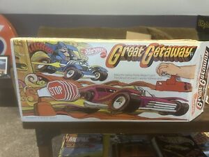 Hot Wheels Redline Holy Grail Great Getaway Track Set