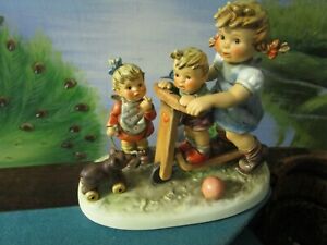 HUMMEL ORIGINAL SCOOTER TIME FIGURINE NEW IN BOX WITH  1976