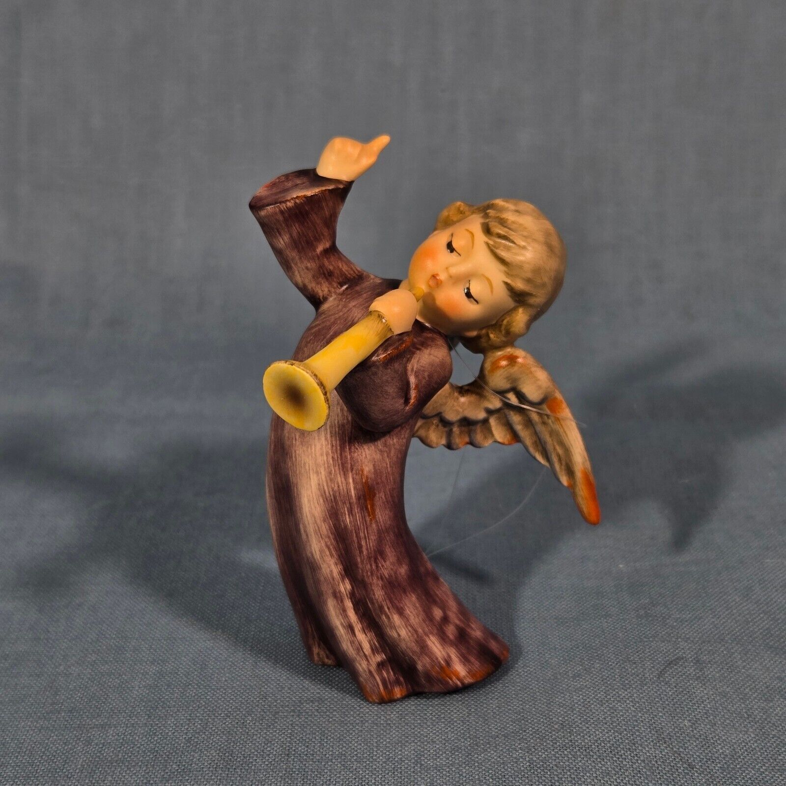 VINTAGE GOEBEL HUMMEL NATIVITY FLYING ANGEL w/ TRUMPET FIGURINE # 366 CHRISTMAS