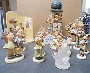 Group 17 Vintage Hummel Figurines, Display &Tour Plaque All With Boxes