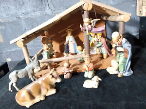Hummel Goebel 16 Pc Nativity Figurine Set 214 Series 1951 W. Germany with Manger