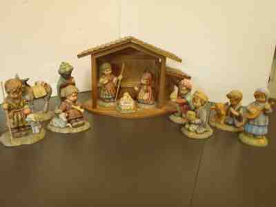 12 Pc Berta Hummel Porcelain Nativity Set with Manger 