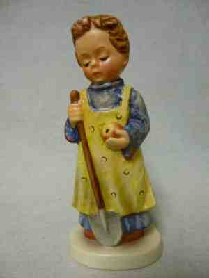 Antique Hummel Figurine 74, TMK 2, 'litter Gardener', Rare Full Bee,  Figurine by Goebel, Germany, Excellent Condition 