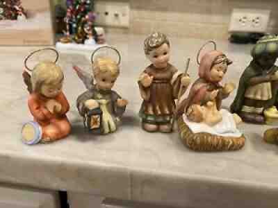 Goebel Berta Hummel Nativity Set 11 Pieces Plus Bonus